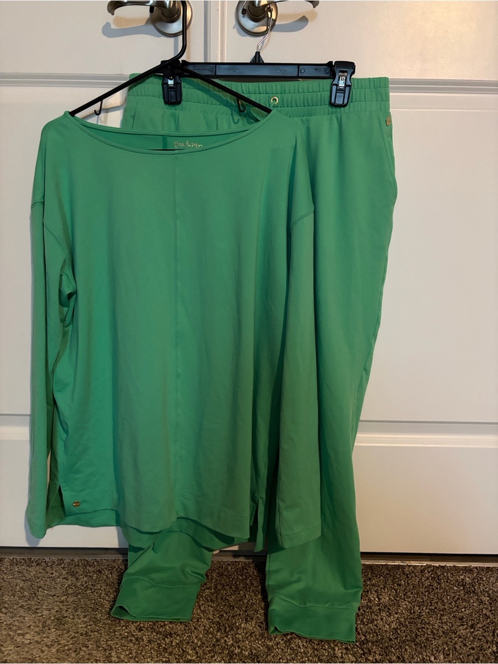Lilly Pulitzer Lillabeth Green Long-Sleeve loungewear jogger set.  Size M NWOT